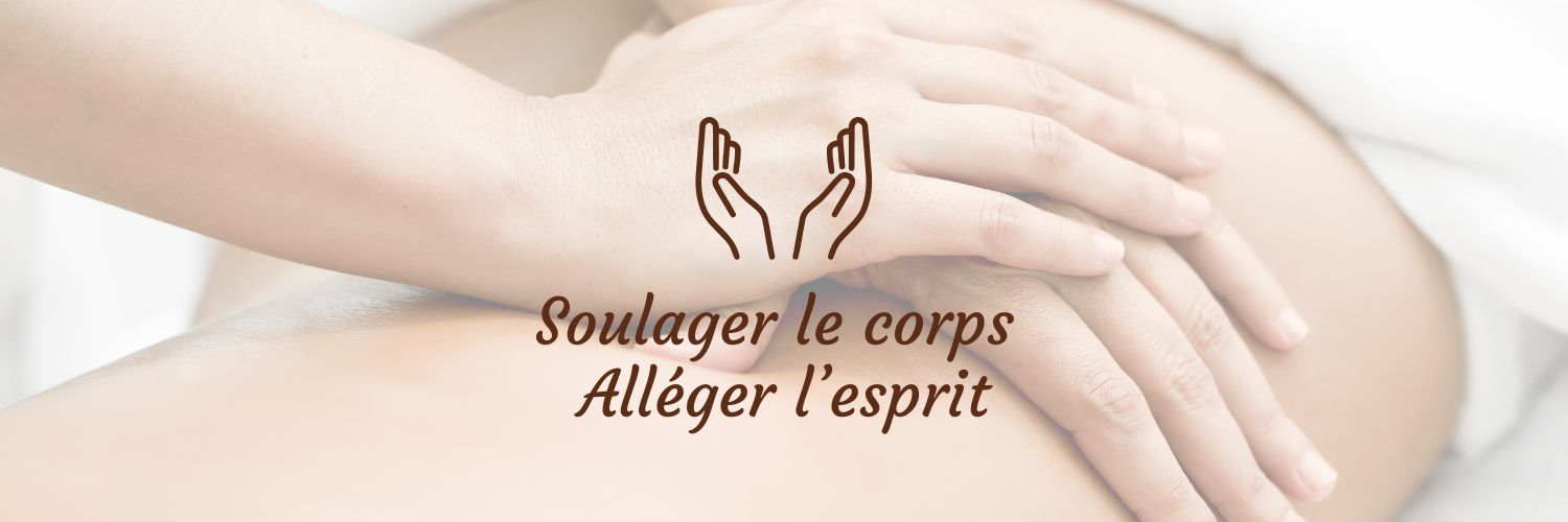 mains jointes dans le dos en massage californien à antibes