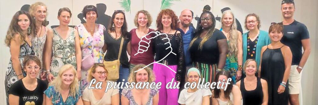 Equipe solidaire et bienveillante avec le sourire sur chaque visages